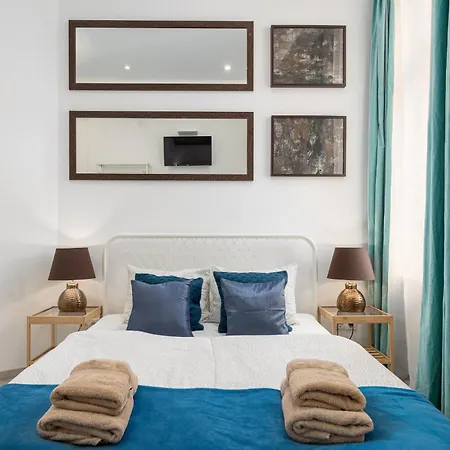 Stylish Collection * Budapesta