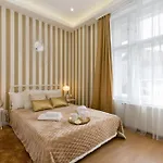 Stylish Collection بودابست